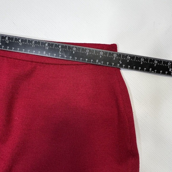 St. John Eve Collection Womens Red Skirt Ruffled Bottom Sz US 4 Santana Knit - Picture 6 of 10